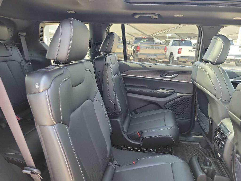new 2025 Jeep Grand Cherokee L car, priced at $50,637