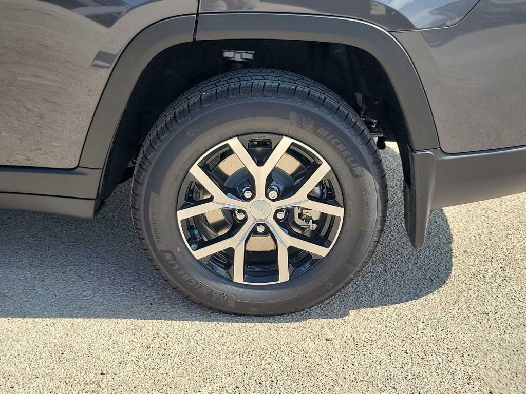 new 2025 Jeep Grand Cherokee L car, priced at $50,637