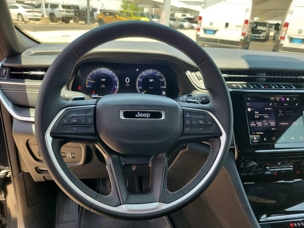 used 2024 Jeep Grand Cherokee car, priced at $39,995
