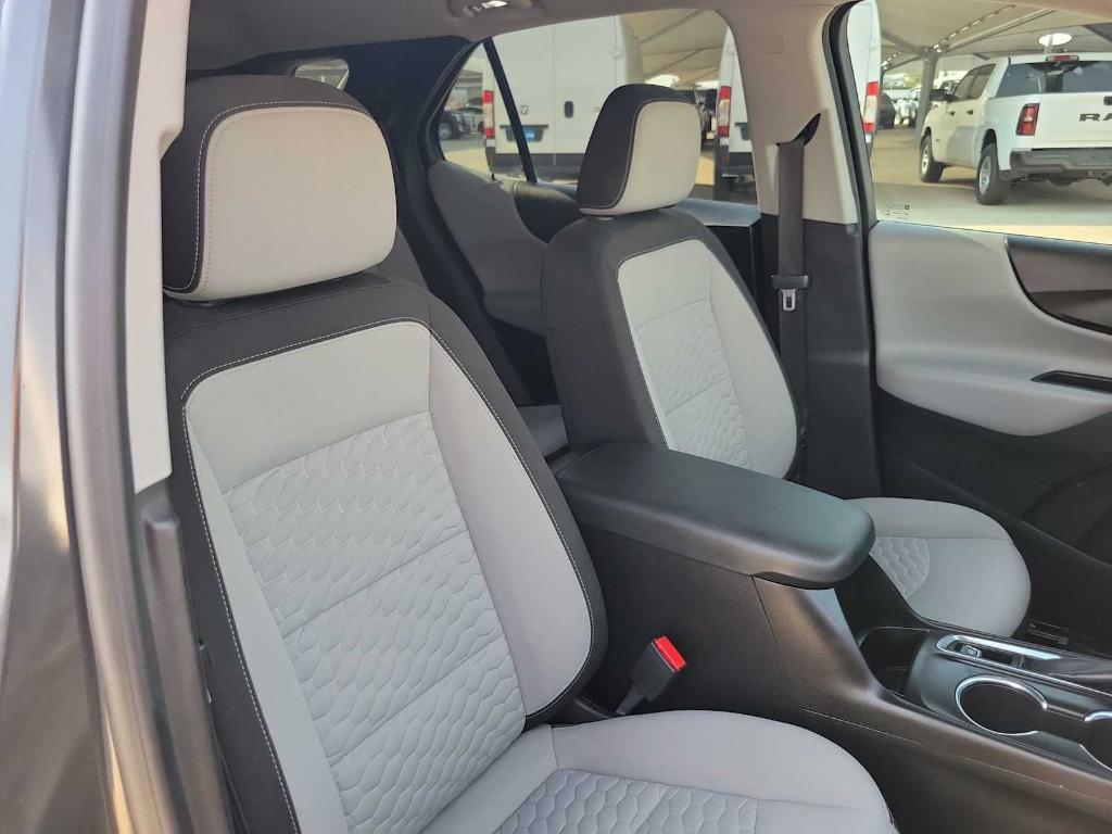 used 2021 Chevrolet Equinox car, priced at $18,995