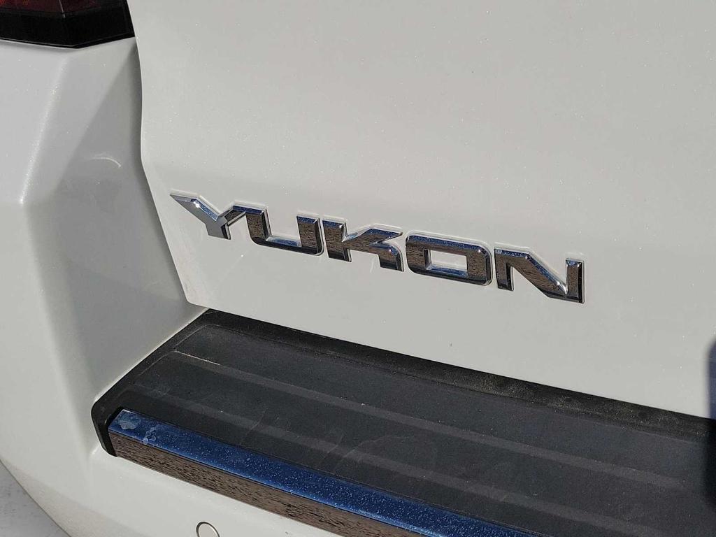 used 2017 GMC Yukon car, priced at $26,999