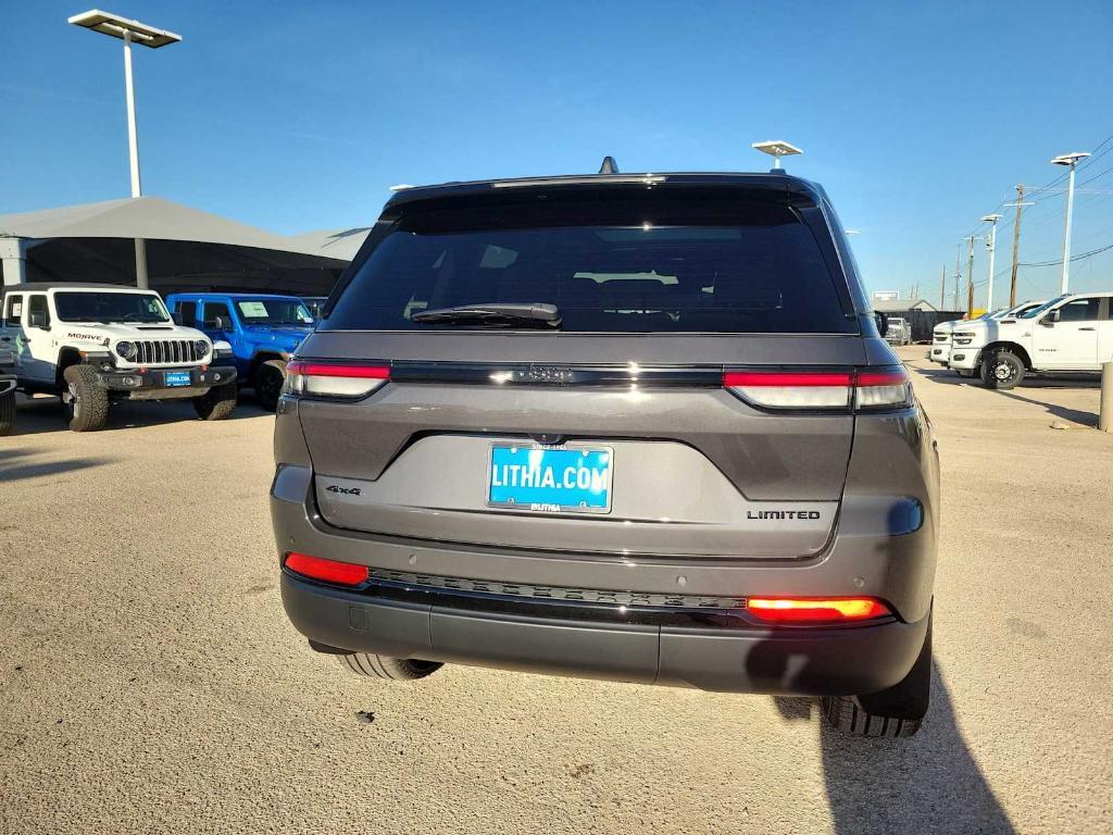 new 2025 Jeep Grand Cherokee car, priced at $49,910