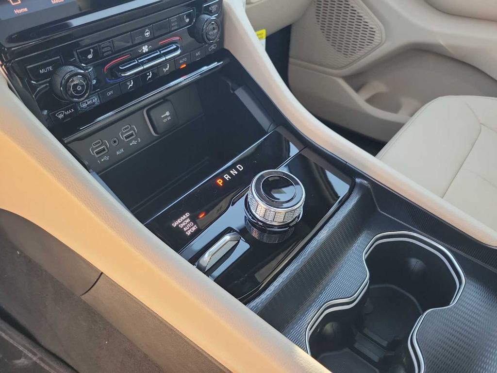 new 2025 Jeep Grand Cherokee car, priced at $49,910