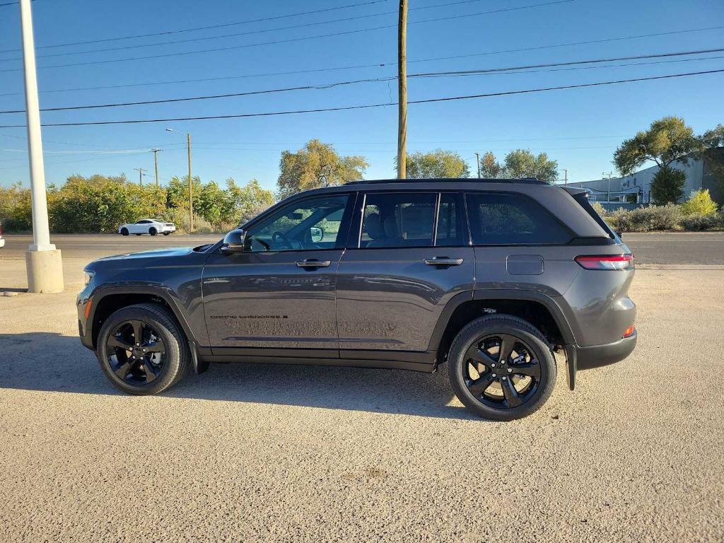 new 2025 Jeep Grand Cherokee car, priced at $49,910