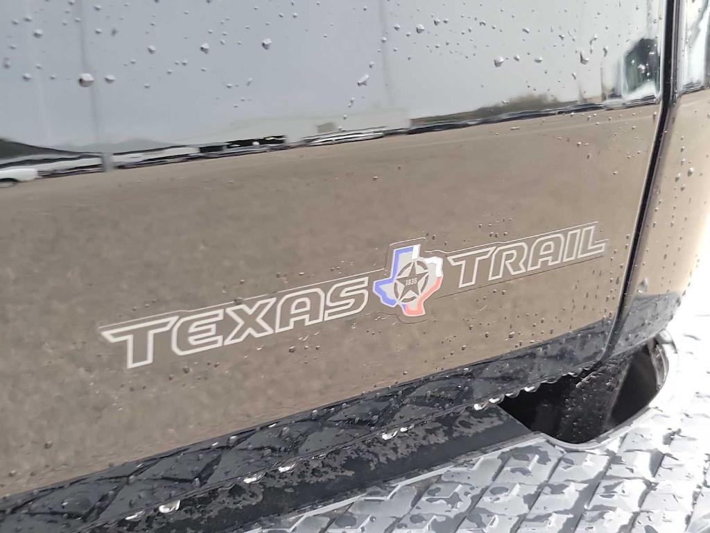 new 2025 Jeep Gladiator car, priced at $44,160