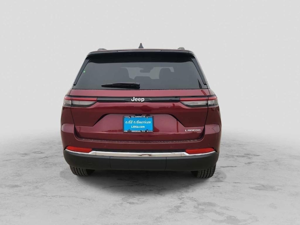 new 2025 Jeep Grand Cherokee car, priced at $38,125