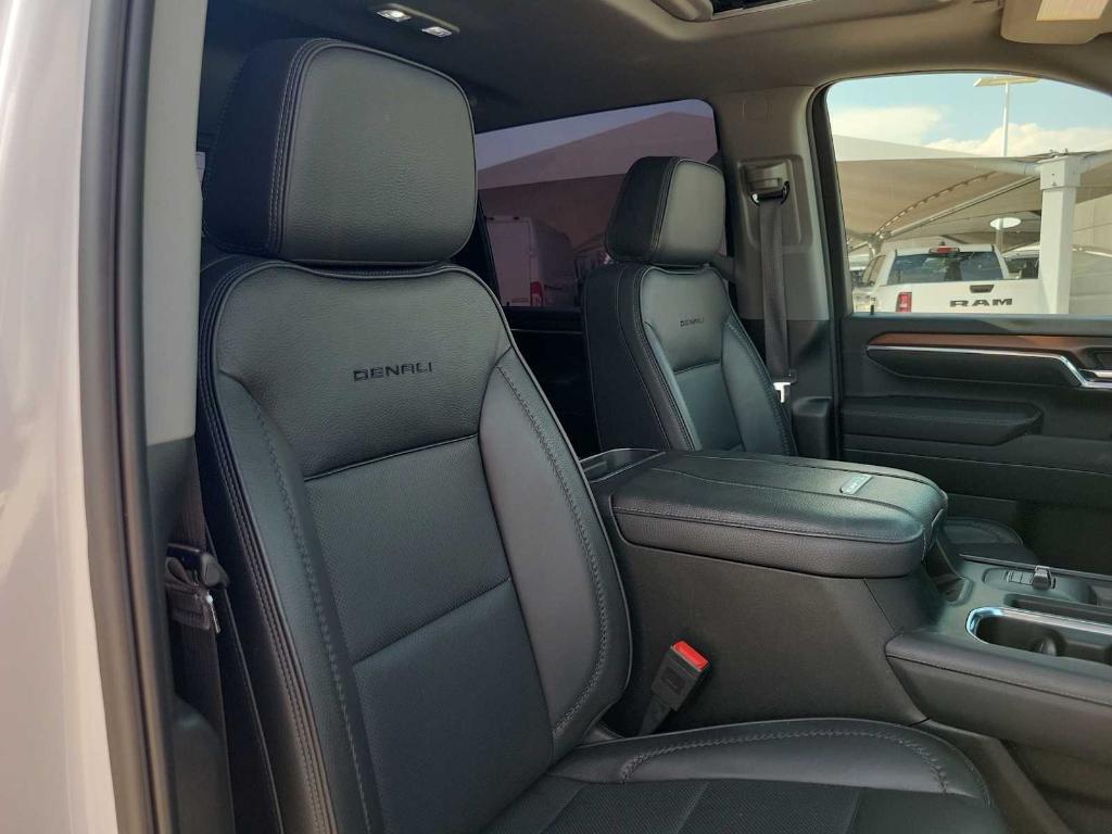 used 2024 GMC Sierra 2500 car, priced at $84,999