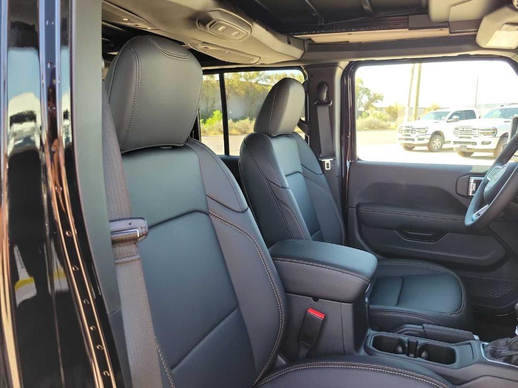 new 2025 Jeep Wrangler car, priced at $56,620