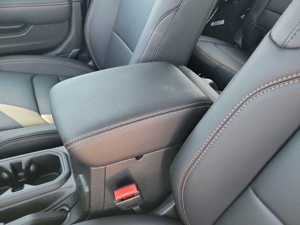new 2025 Jeep Wrangler car, priced at $56,620