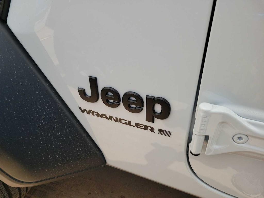 new 2025 Jeep Wrangler car, priced at $48,250