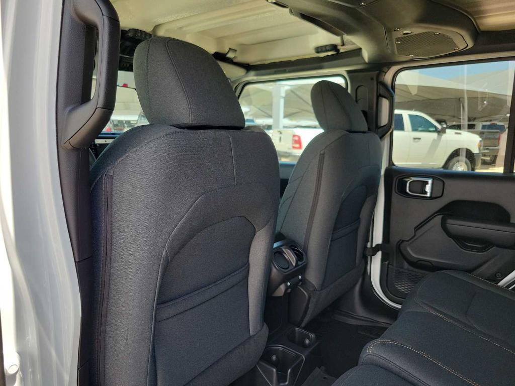 new 2025 Jeep Wrangler car, priced at $48,250