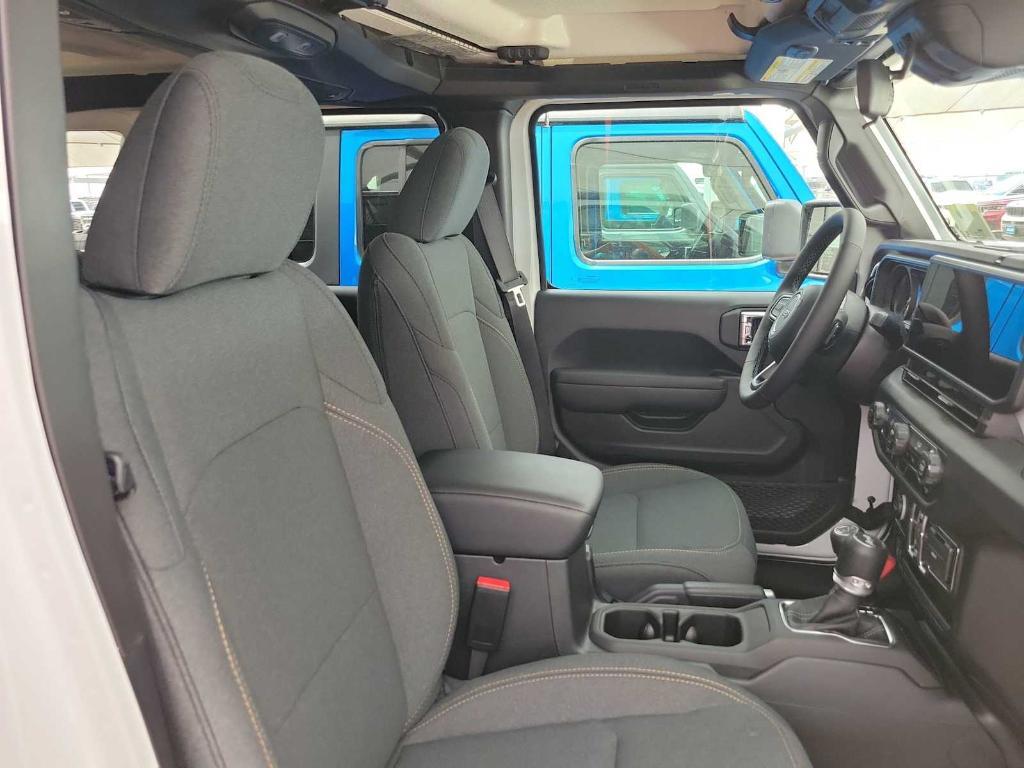 new 2025 Jeep Wrangler car, priced at $48,250