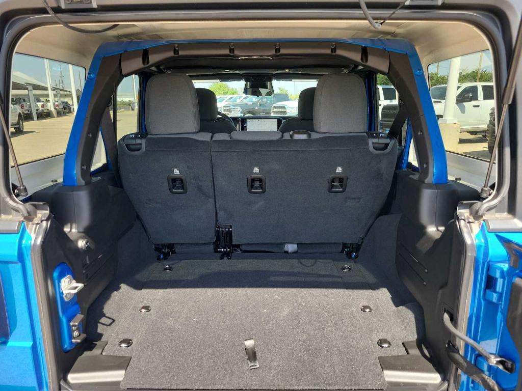 new 2025 Jeep Wrangler car, priced at $45,304