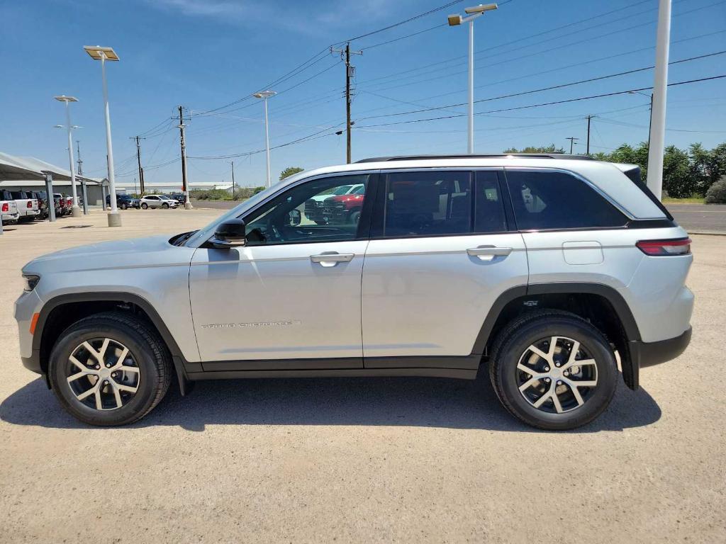 new 2025 Jeep Grand Cherokee car, priced at $47,185