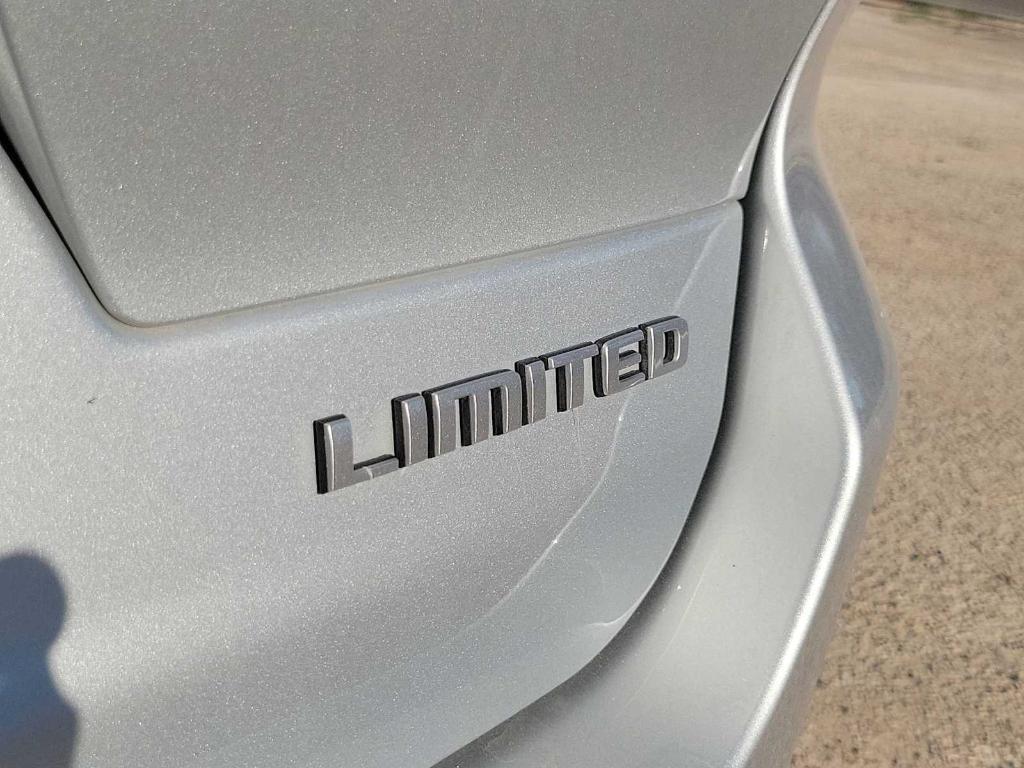 used 2024 Jeep Grand Cherokee L car, priced at $38,999