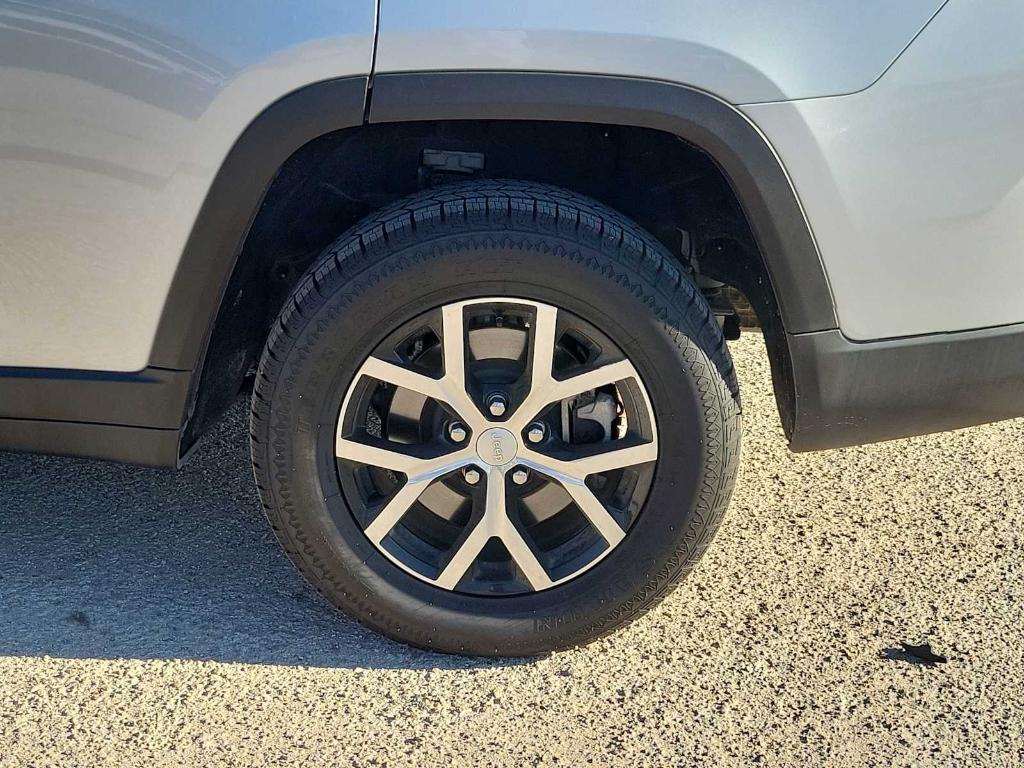 used 2024 Jeep Grand Cherokee L car, priced at $38,999