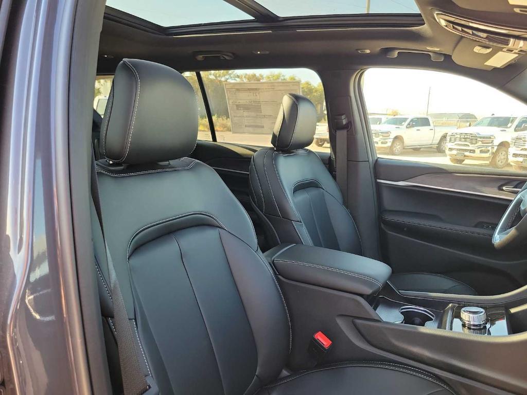 new 2025 Jeep Grand Cherokee L car, priced at $50,335