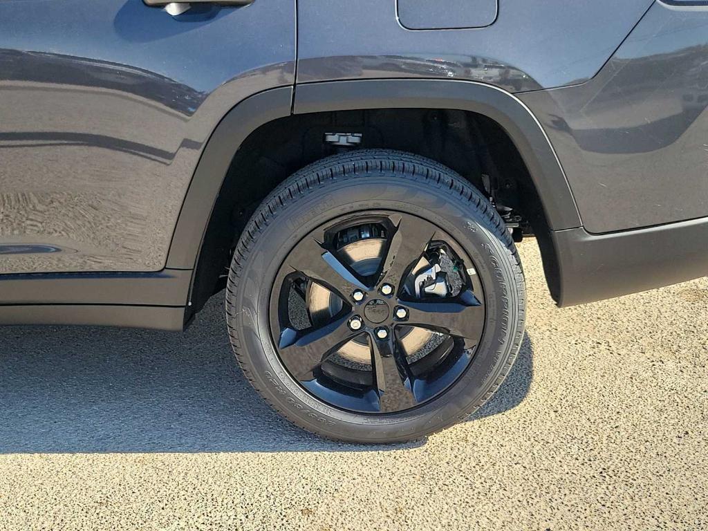 new 2025 Jeep Grand Cherokee L car, priced at $50,335