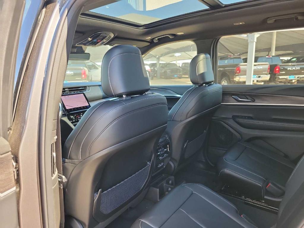 new 2025 Jeep Grand Cherokee L car, priced at $50,335