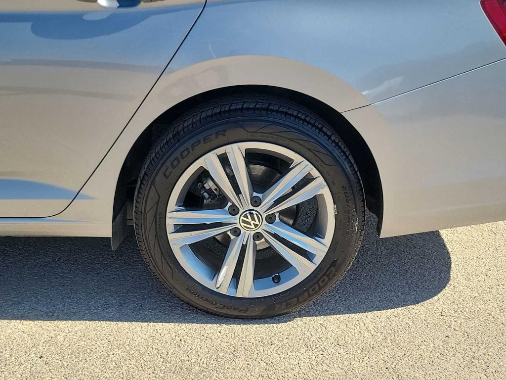 used 2024 Volkswagen Jetta car, priced at $23,444