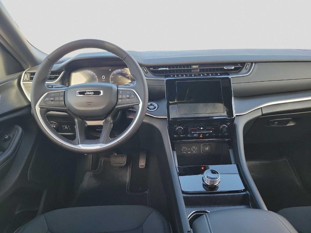 new 2025 Jeep Grand Cherokee L car, priced at $39,030