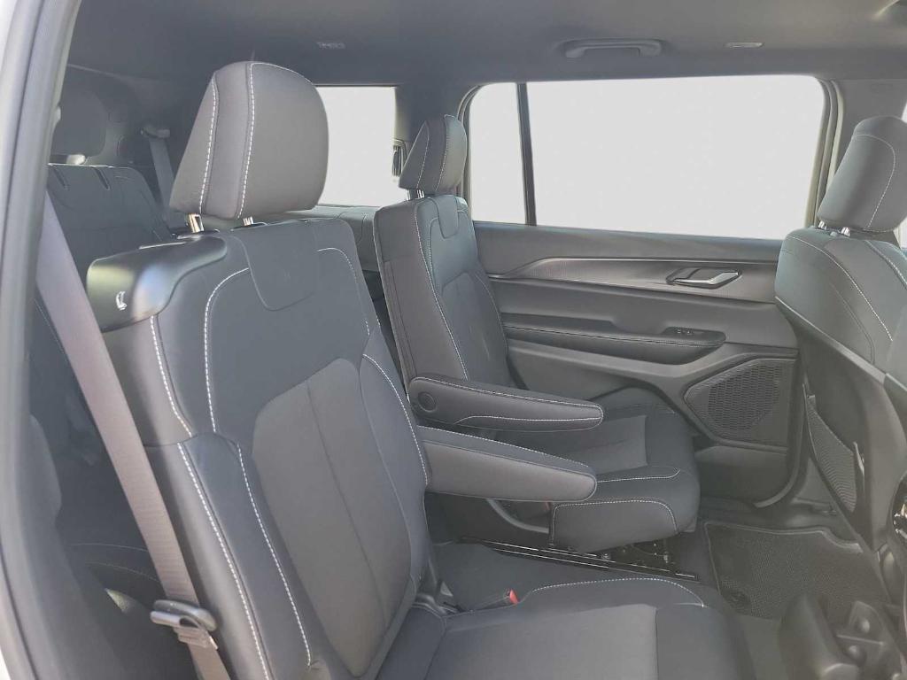 new 2025 Jeep Grand Cherokee L car, priced at $39,030