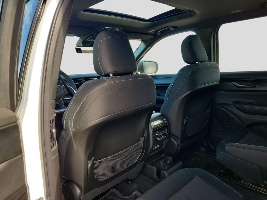 new 2025 Jeep Grand Cherokee L car, priced at $39,030