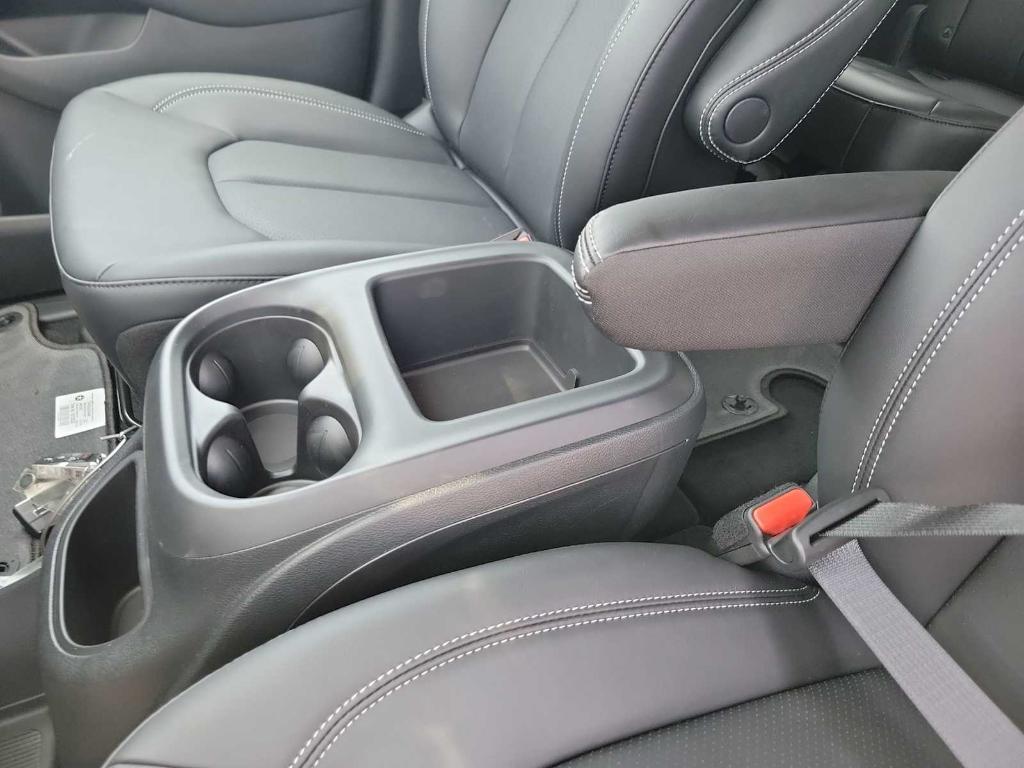 new 2025 Chrysler Pacifica car, priced at $43,527