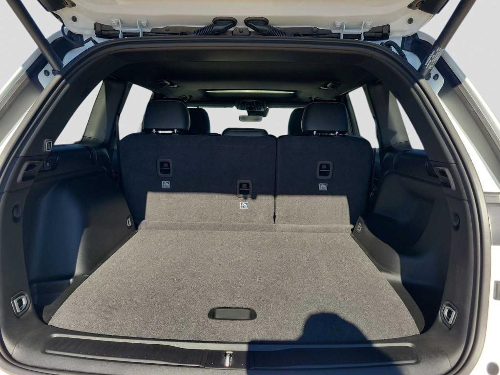 new 2025 Jeep Grand Cherokee car, priced at $45,530