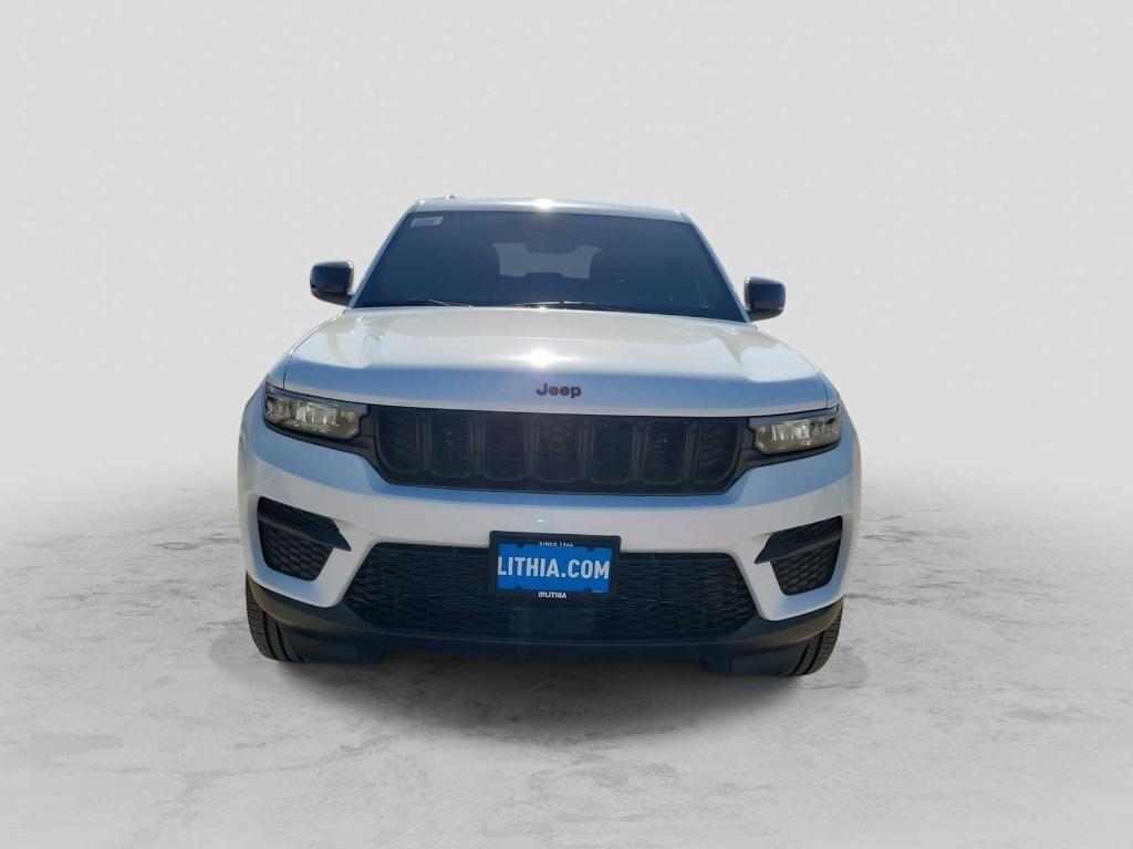 new 2025 Jeep Grand Cherokee car, priced at $45,530