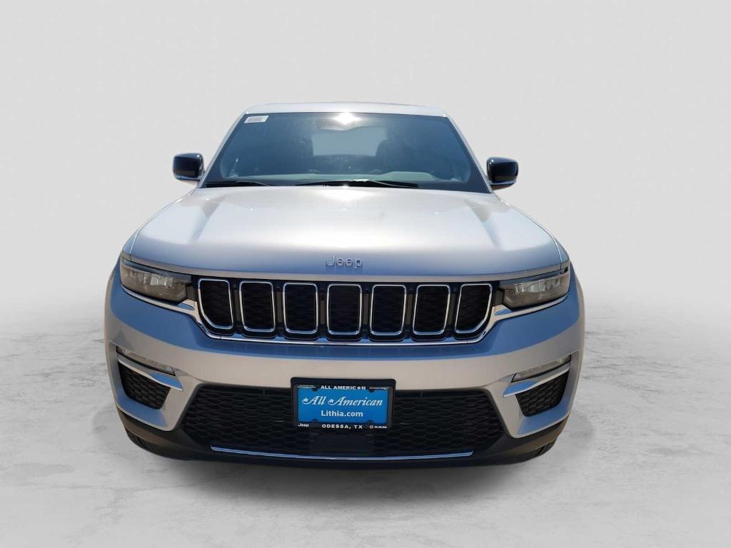 new 2025 Jeep Grand Cherokee car, priced at $43,260