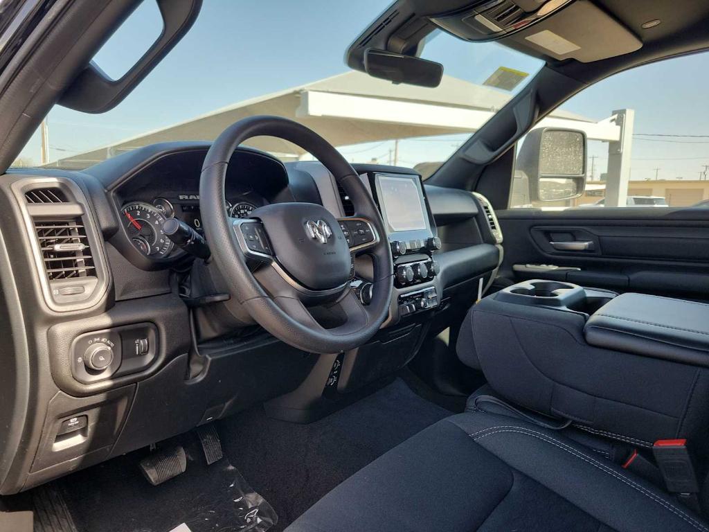 new 2025 Ram 1500 car, priced at $39,684