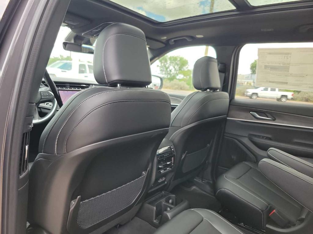 new 2025 Jeep Grand Cherokee L car, priced at $47,712