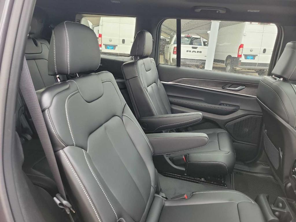 new 2025 Jeep Grand Cherokee L car, priced at $47,712