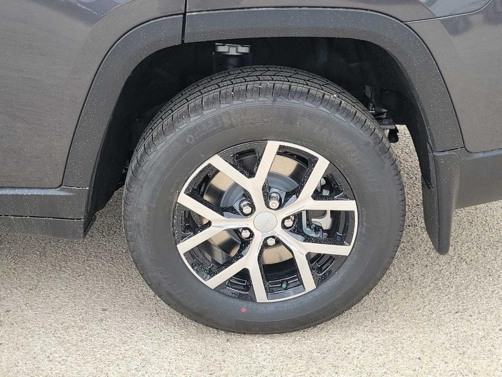new 2025 Jeep Grand Cherokee L car, priced at $47,712