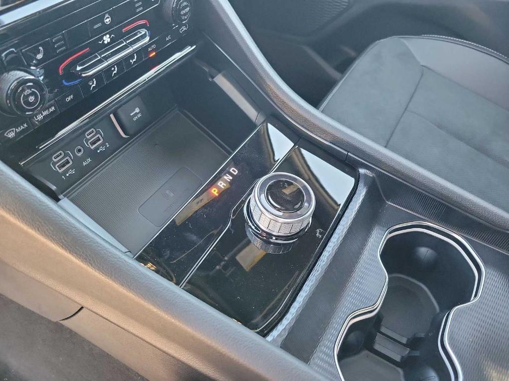 new 2025 Jeep Grand Cherokee car, priced at $44,905