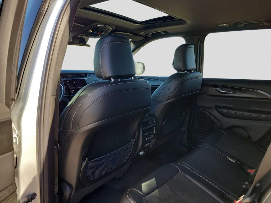 new 2025 Jeep Grand Cherokee car, priced at $44,905