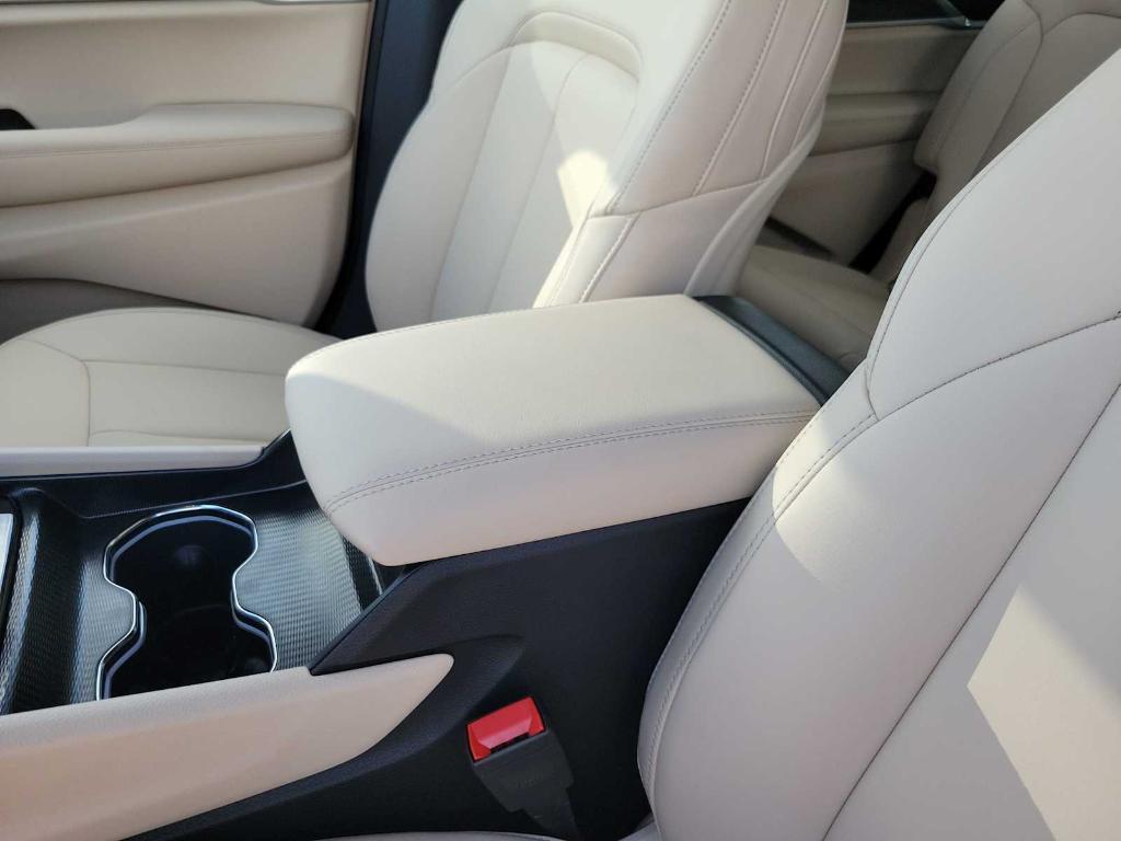 new 2025 Jeep Grand Cherokee L car, priced at $44,790
