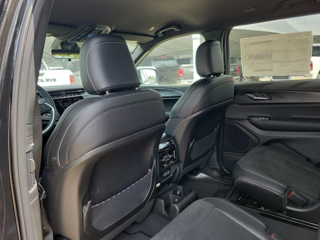 new 2025 Jeep Grand Cherokee L car, priced at $46,795