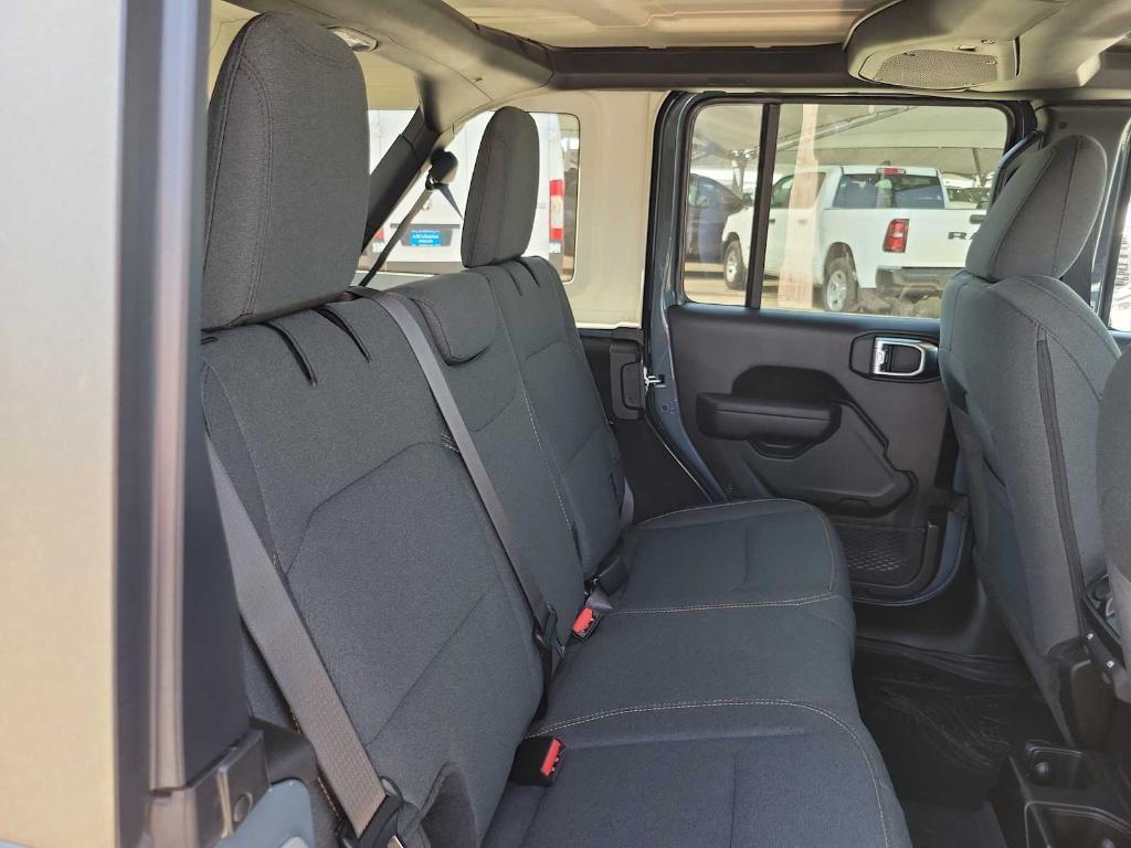 new 2025 Jeep Wrangler car, priced at $45,304