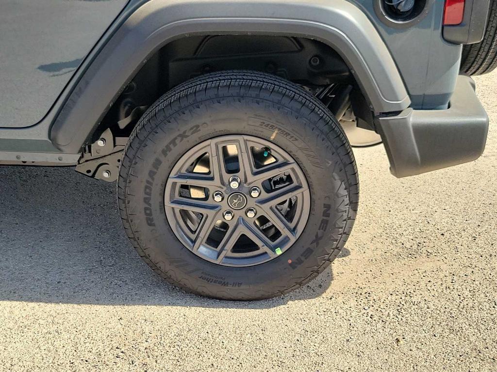new 2025 Jeep Wrangler car, priced at $45,304