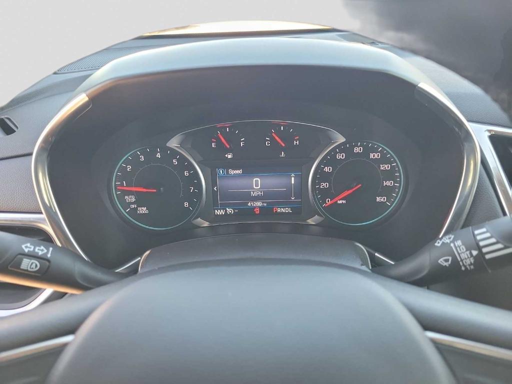 used 2024 Chevrolet Equinox car, priced at $25,625