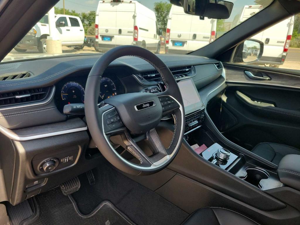 new 2025 Jeep Grand Cherokee L car, priced at $53,262