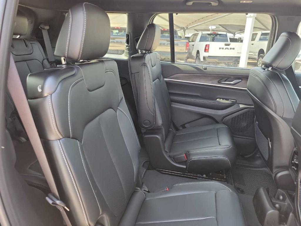 new 2025 Jeep Grand Cherokee L car, priced at $53,262