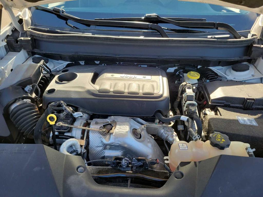 used 2022 Jeep Cherokee car, priced at $22,999