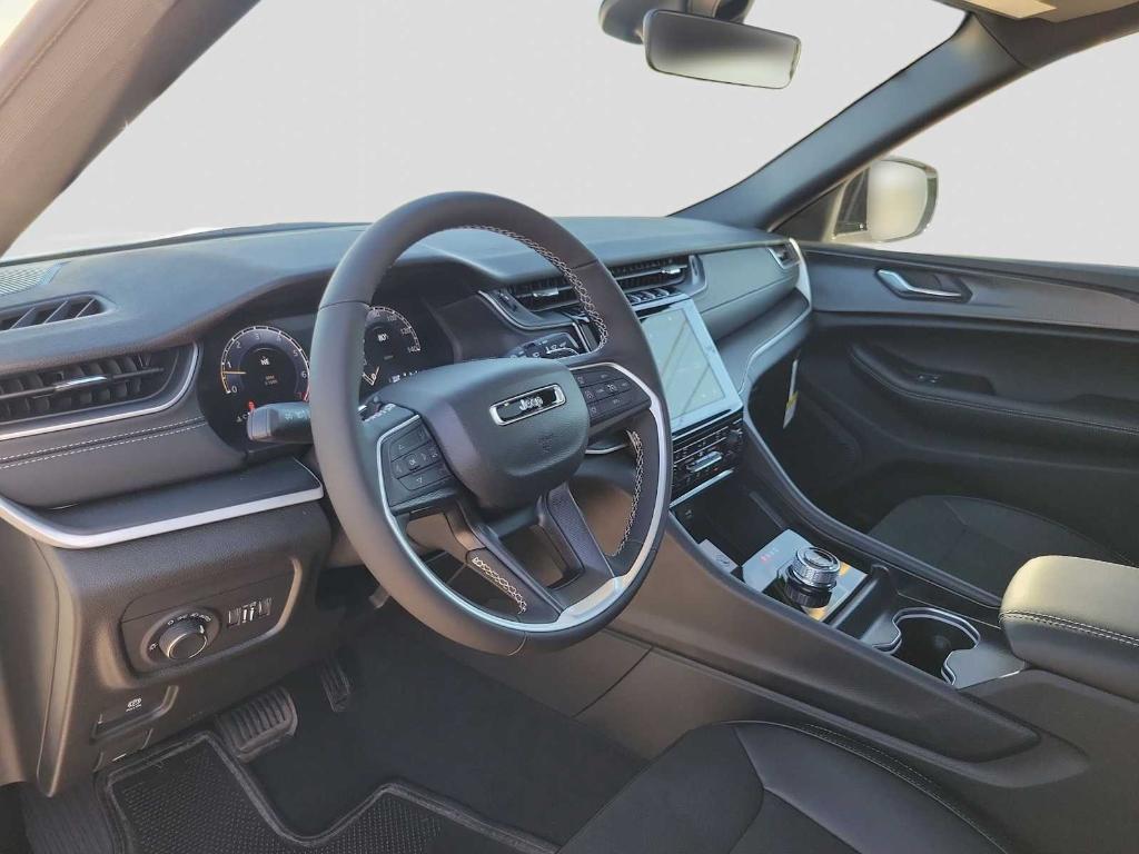 new 2025 Jeep Grand Cherokee L car, priced at $45,635