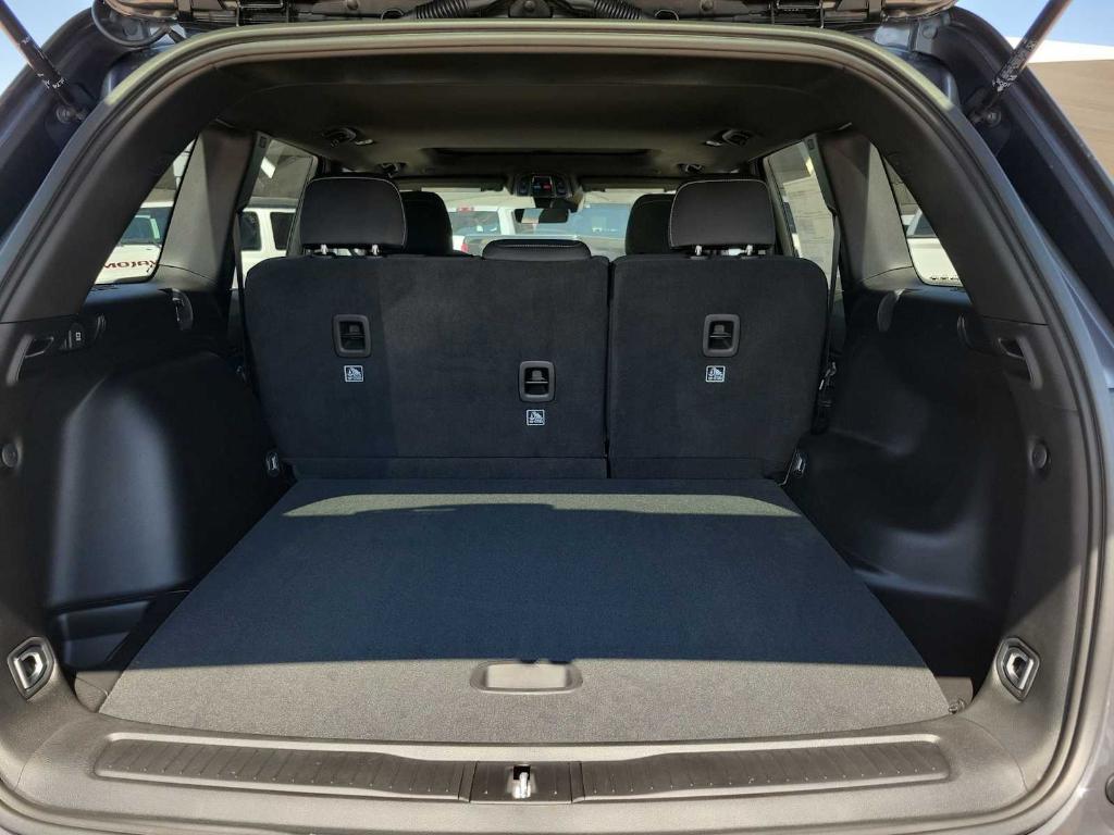new 2025 Jeep Grand Cherokee car, priced at $40,550