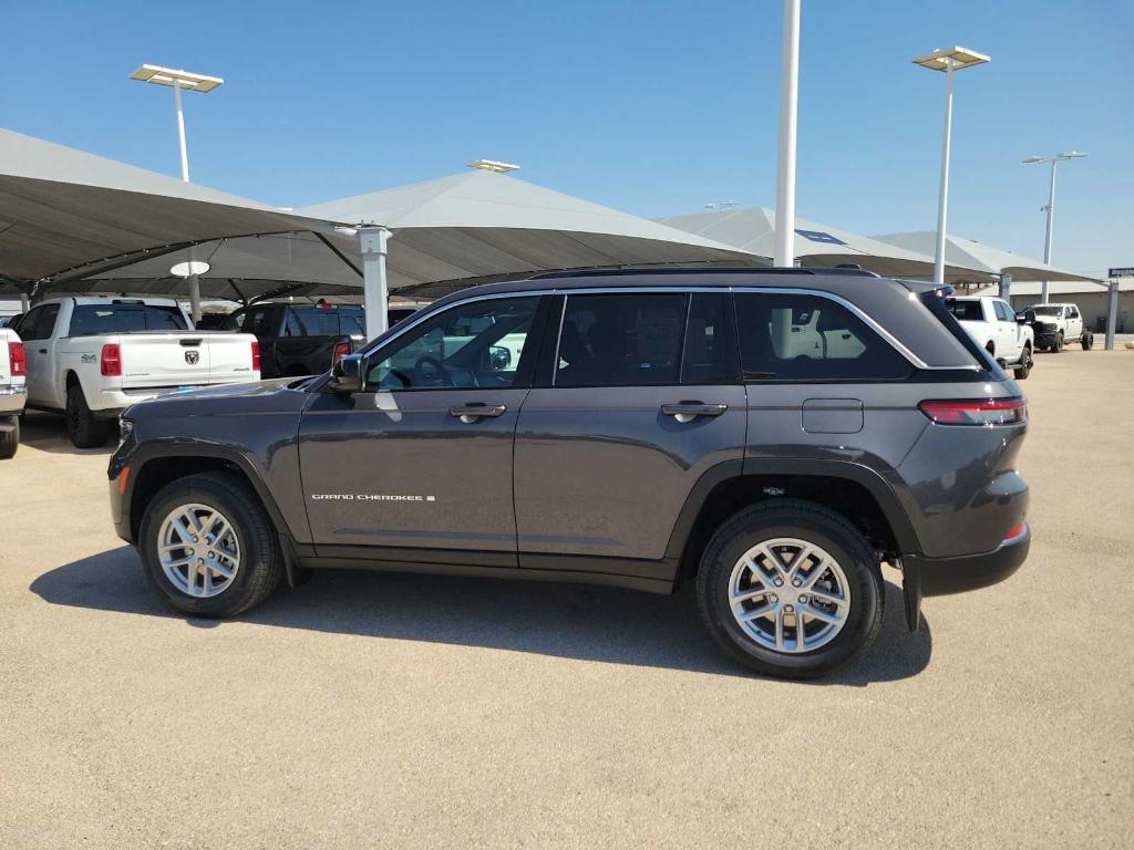 new 2025 Jeep Grand Cherokee car, priced at $40,550