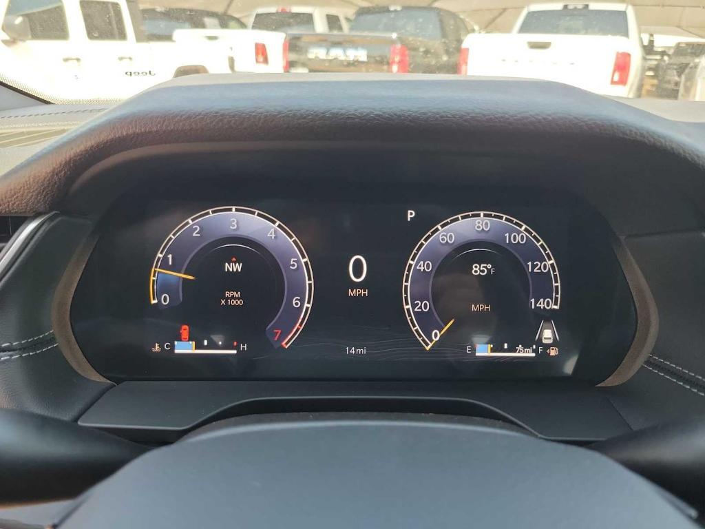 new 2025 Jeep Grand Cherokee car, priced at $40,550
