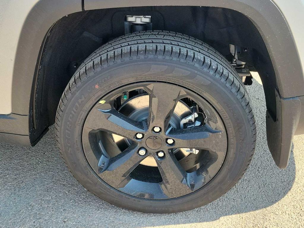 new 2025 Jeep Grand Cherokee L car, priced at $45,434